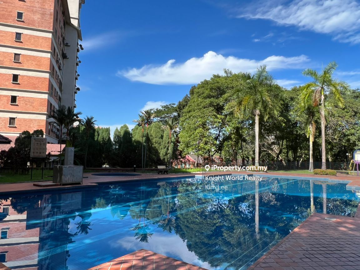 Evergreen Park Cypress Corner lot Condominium 4 bedrooms for rent in Bandar Sungai Long