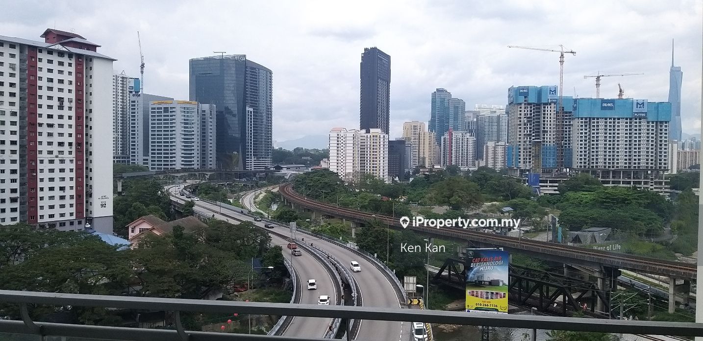 Northpoint Residences, Mid Valley City