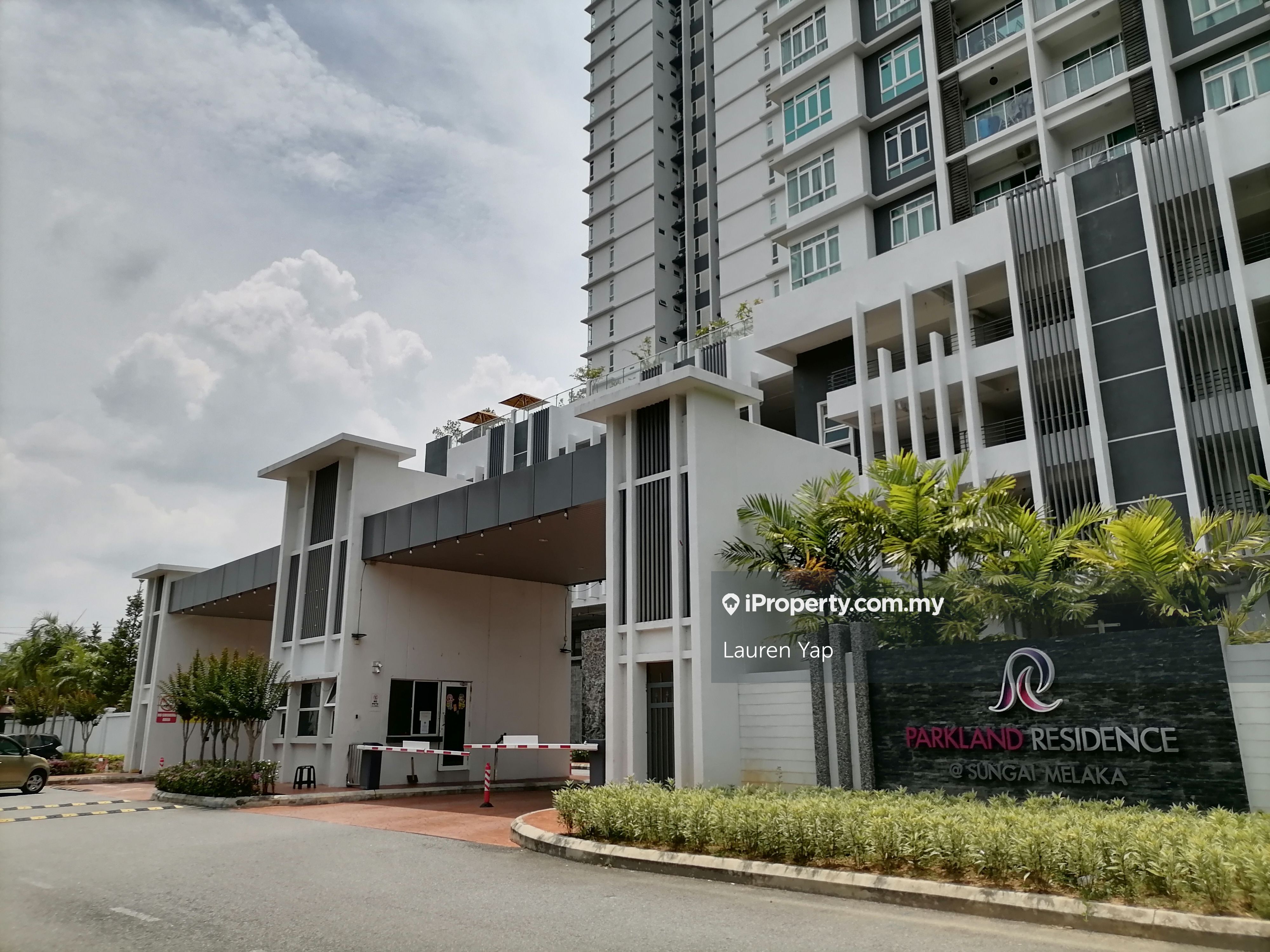 Parkland Residence Serviced Residence 3 bedrooms for sale in Melaka