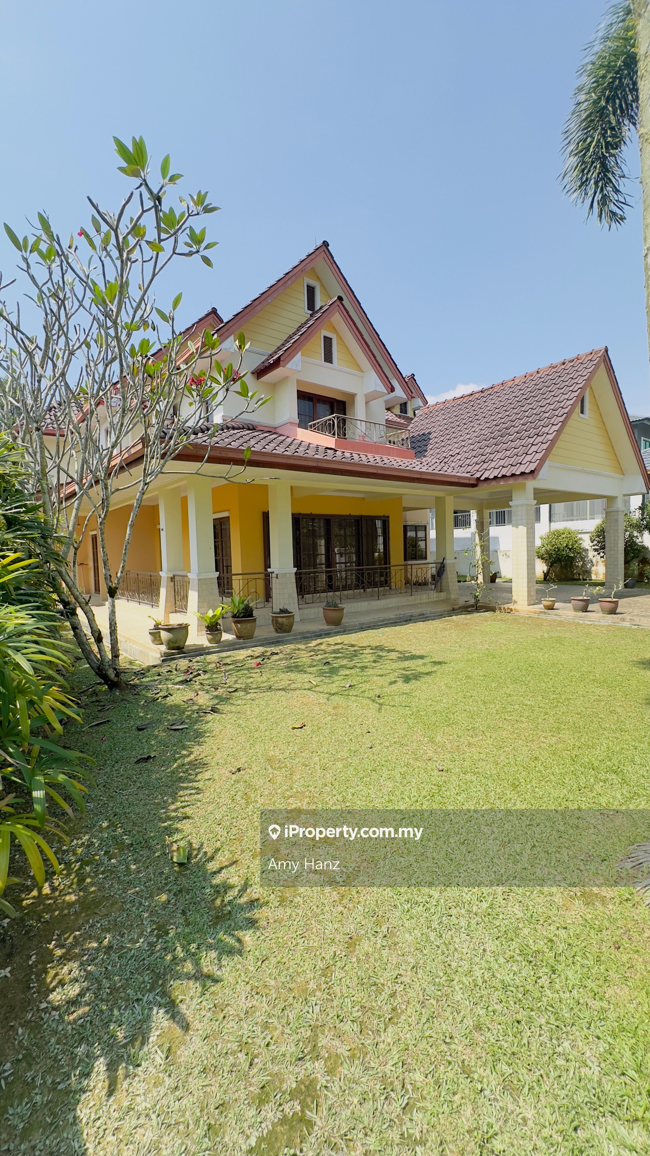 Saujana Impian Golf Club, Kajang Intermediate Bungalow 5 bedrooms for