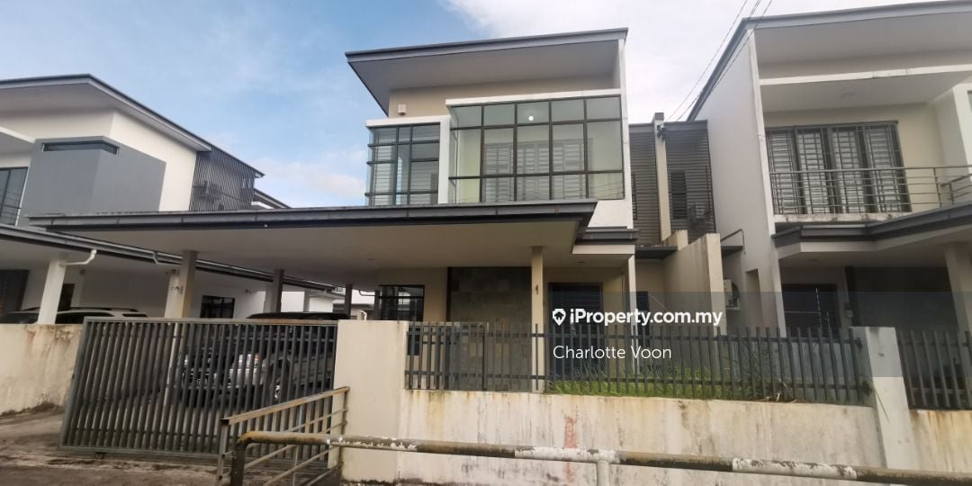 Taman Moyan Jaya 2, Batu Kawa, Kuching Semidetached House 4 bedrooms