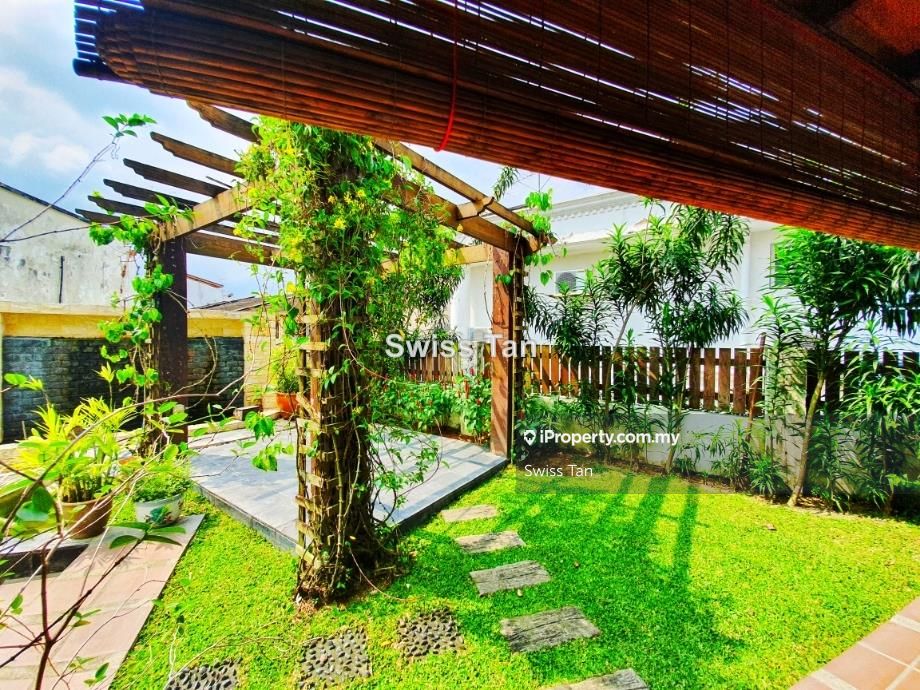 Zaaba, Taman Tun Dr Ismail