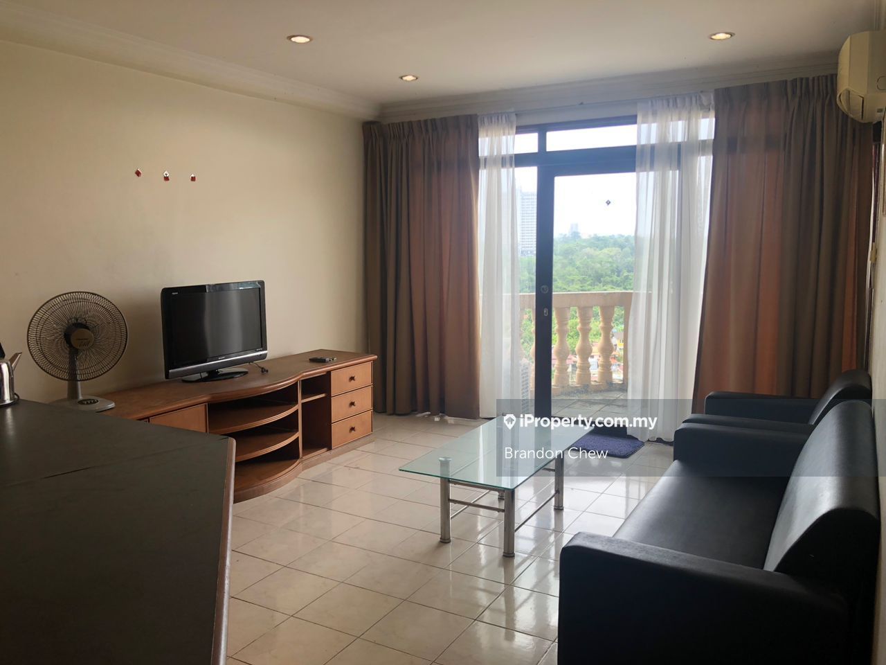 Riverbank Suites Condominium 2 bedrooms for rent in Kuching, Sarawak