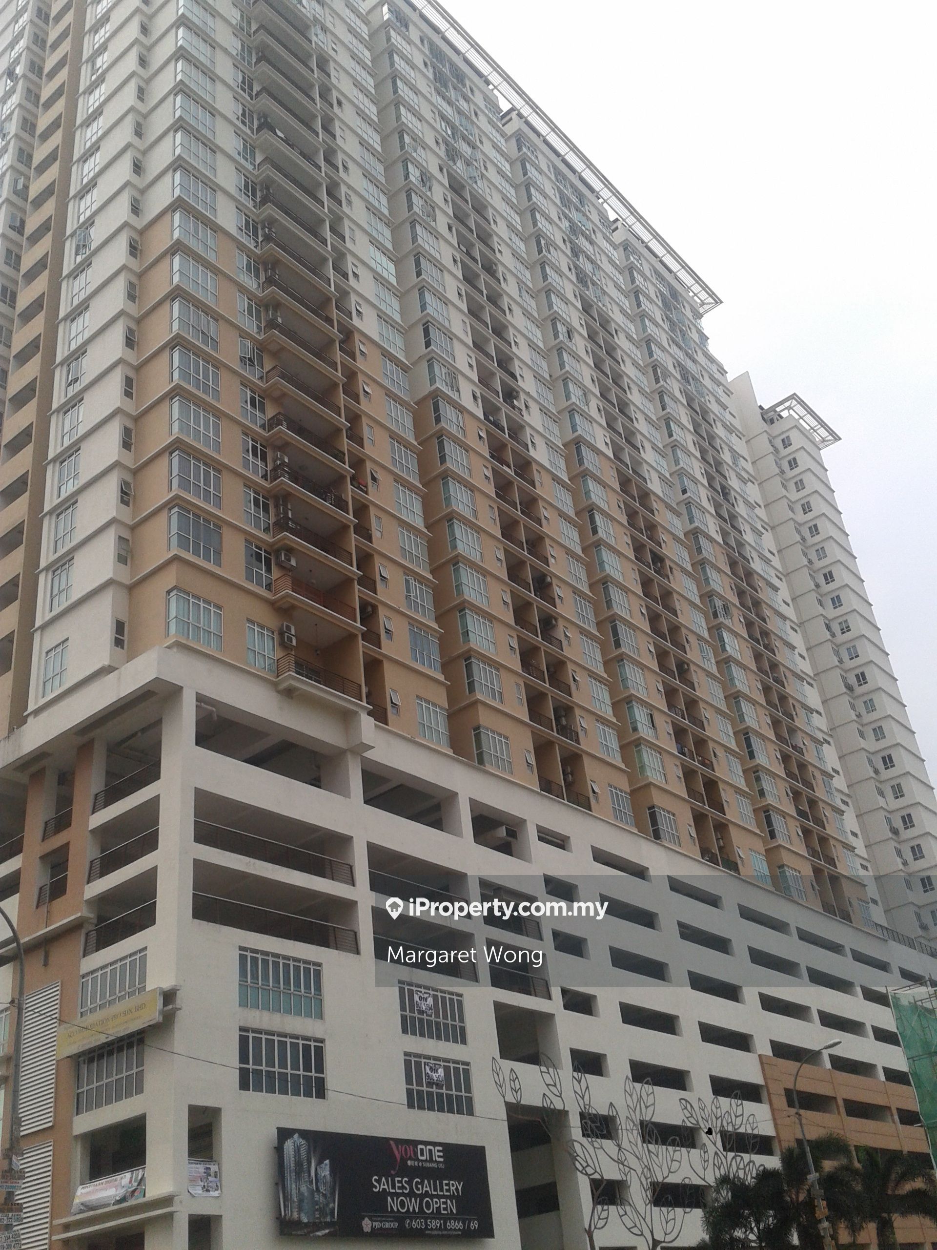 Impian Meridian Corner lot Serviced Residence 4 bedrooms for sale in