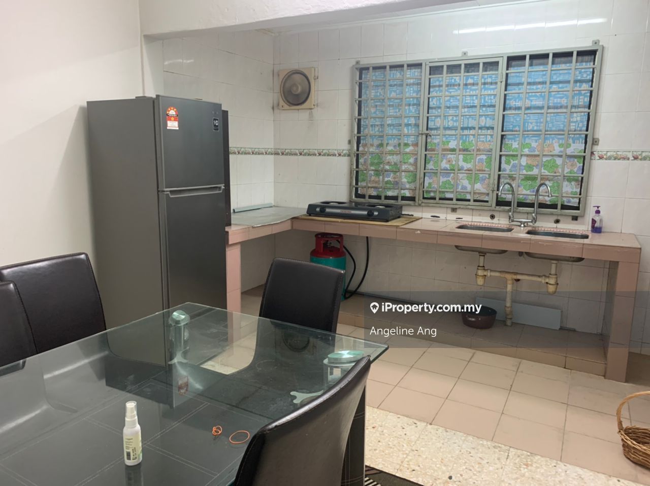 SS19, Subang Jaya Intermediate 2-sty Terrace/Link House 2 bedrooms for ...