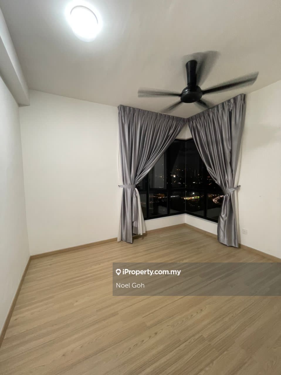 Tuan Residency Corner lot Serviced Residence 3 bedrooms for sale in