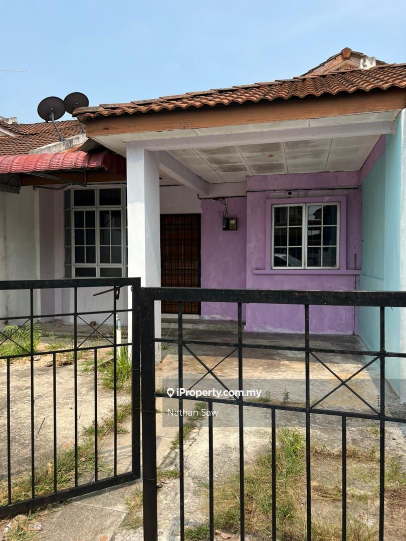Batu Kawan 1sty Terrace/Link House 3 bedrooms for rent