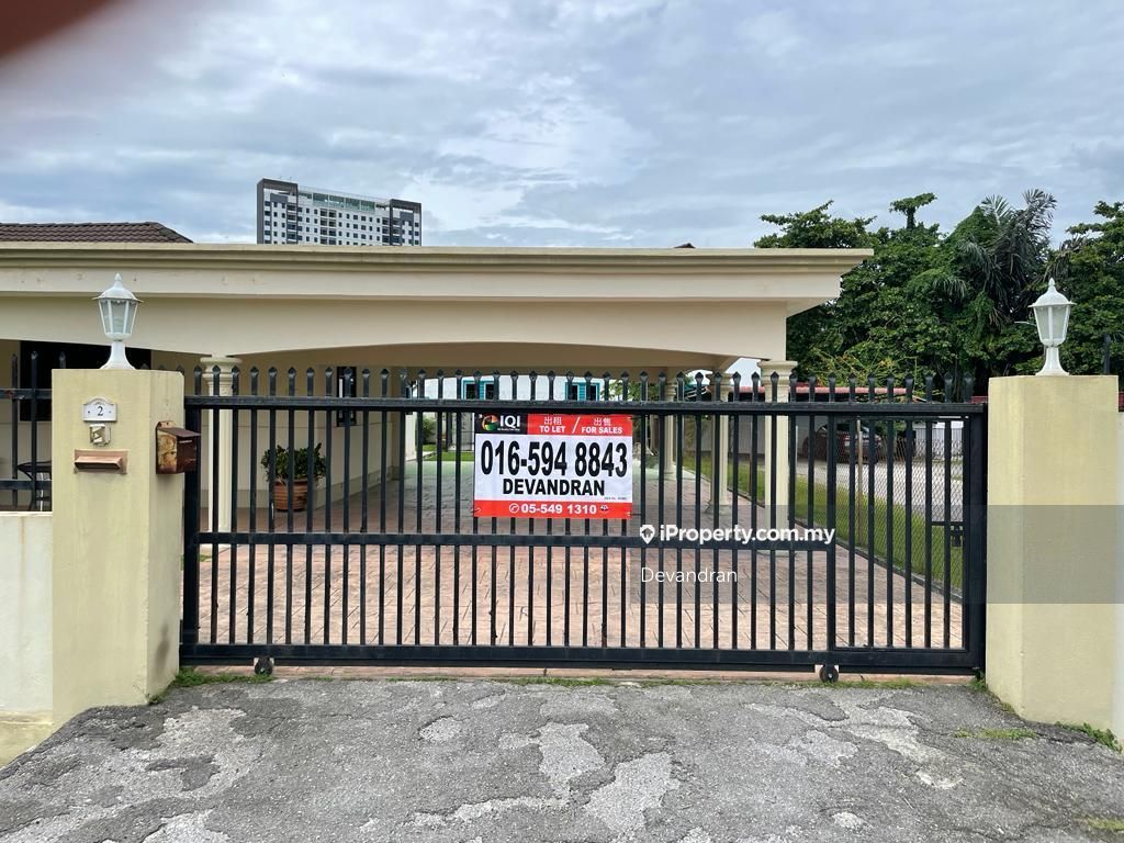Fairpark, Ipoh Corner lot Bungalow 4+1 bedrooms for sale