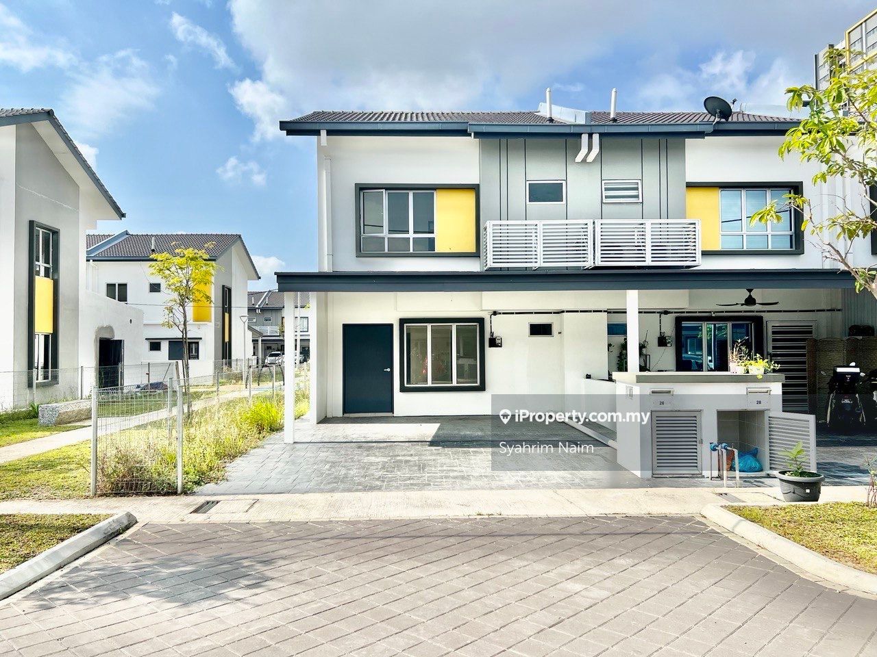 Cybersouth, Cyberjaya End lot 2sty Terrace/Link House 4 bedrooms for