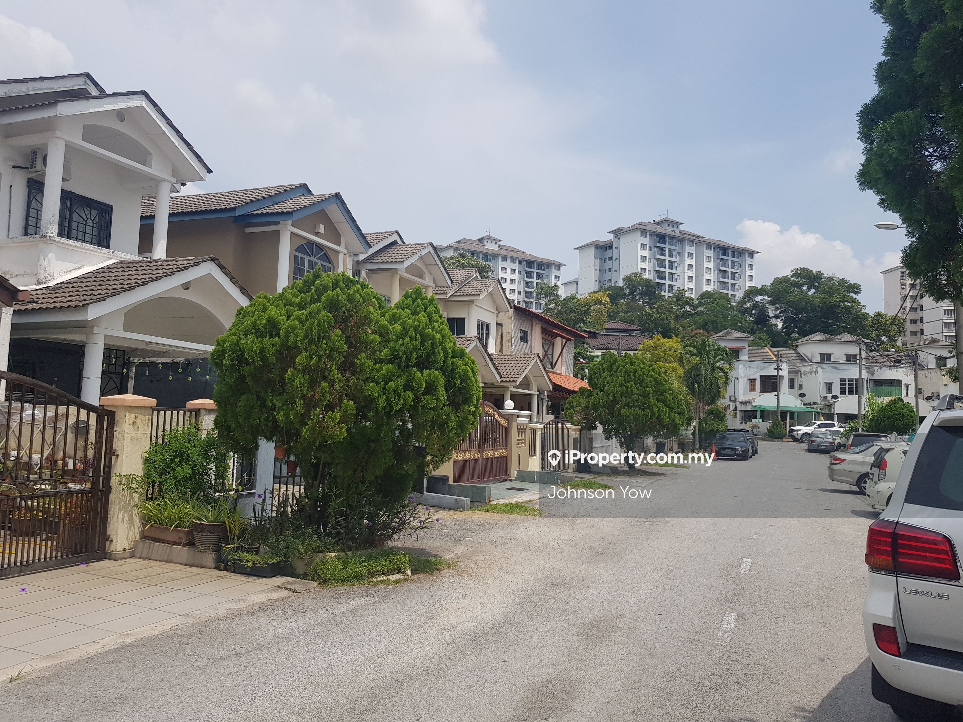 Taman Wawasan, Puchong 1sty Terrace/Link House 4 bedrooms for rent