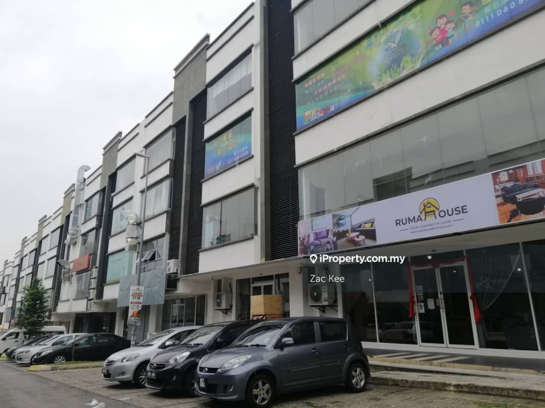 Olive Hill Seri Kembangan Ground Floor Shop Matured Crowded Area, Olive Hill Bukit Serdang, Seri