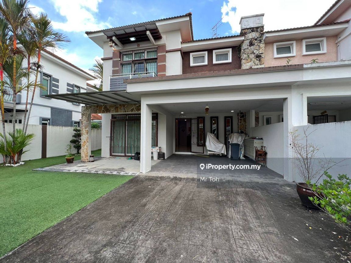 Taman Amira, Johor Bahru Semidetached House 4+1 bedrooms for sale
