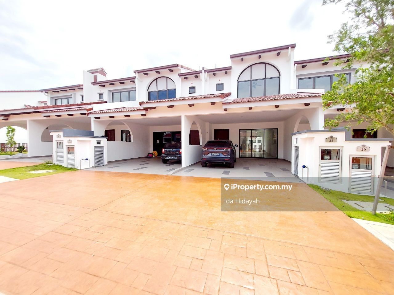 Cyberjaya 2sty Terrace/Link House 4 bedrooms for rent