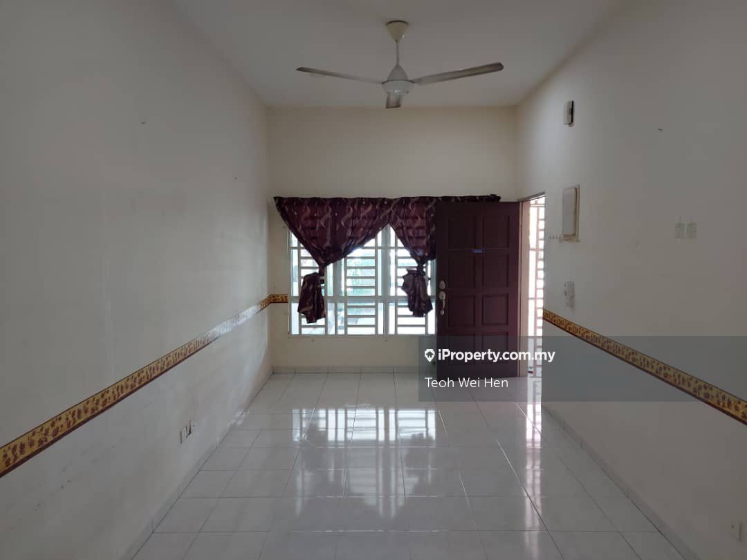 Kulim 1sty Terrace/Link House 3 bedrooms for rent