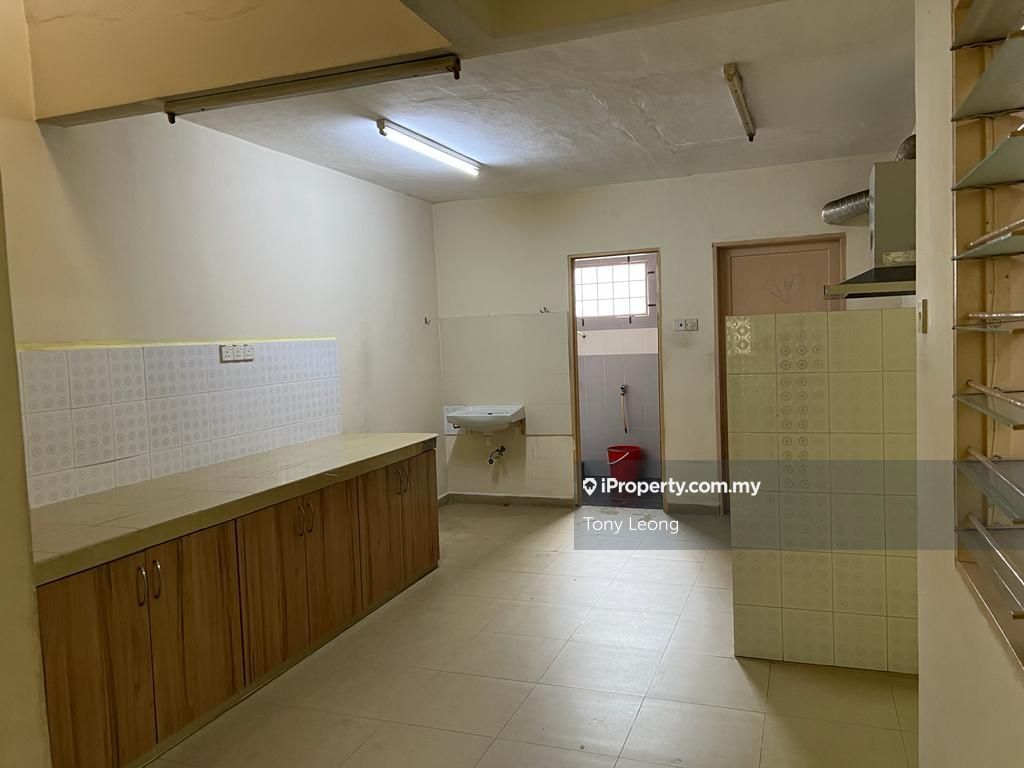 TAMAN TAN YEW LAI 1 STOREY LANDED FOR RENT , OUG Intermediate 1sty