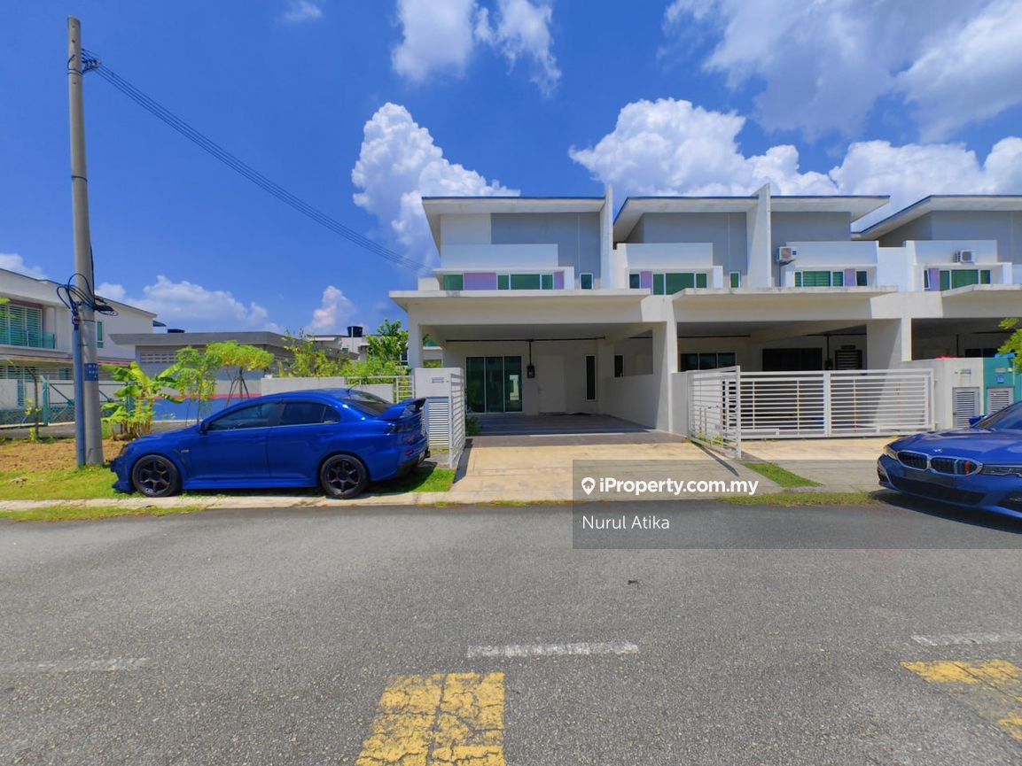 Bandar Sri Sendayan 2sty Terrace/Link House 4 bedrooms for sale