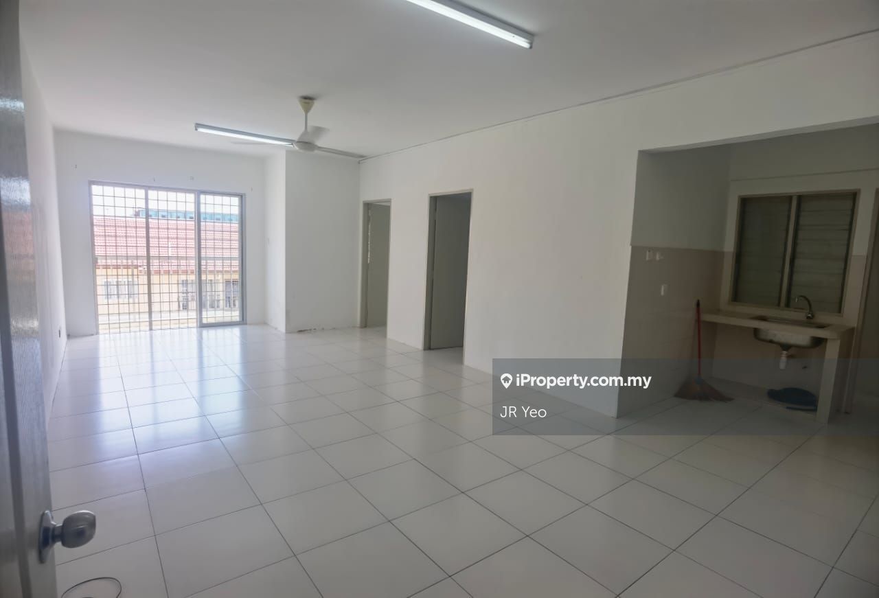 Lakeview Apartments Apartment 3 bedrooms for rent in Selayang, Selangor