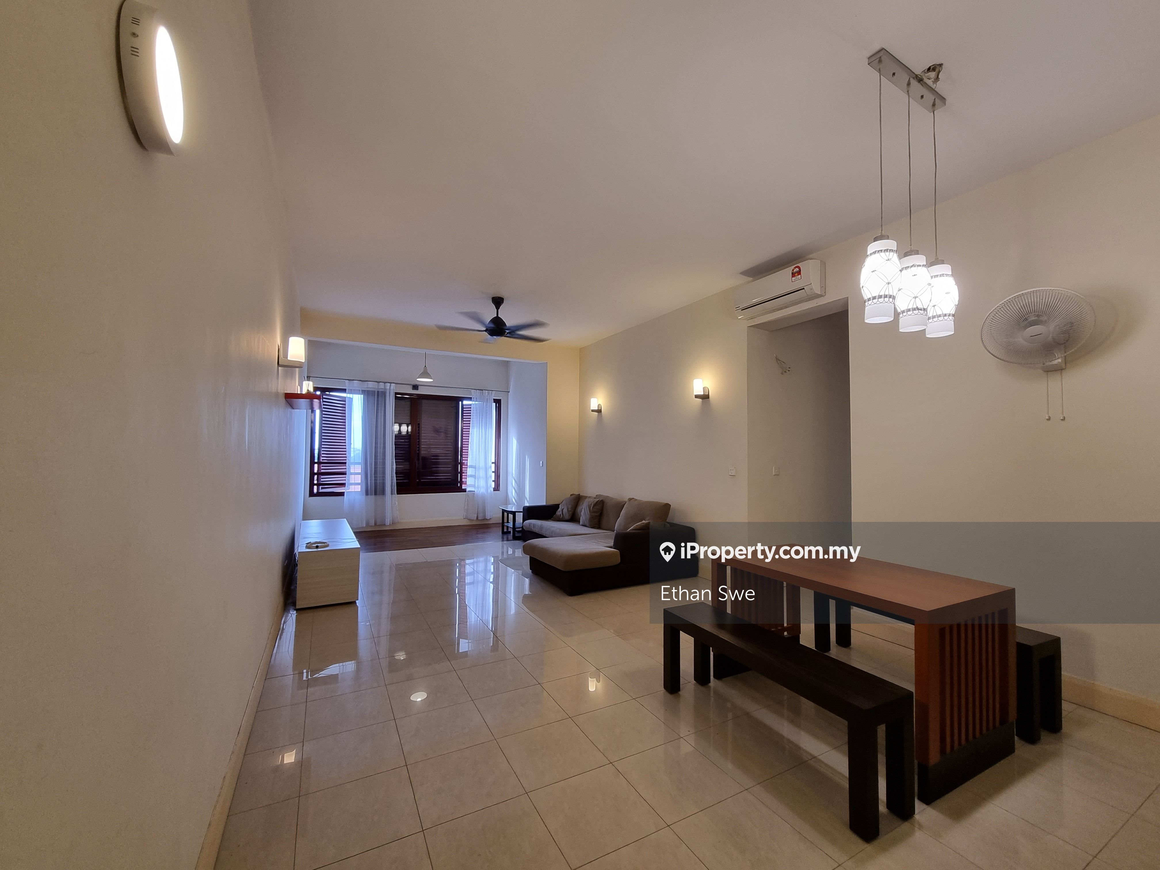 Surian Condominium Corner lot Condominium 3+1 bedrooms for rent in