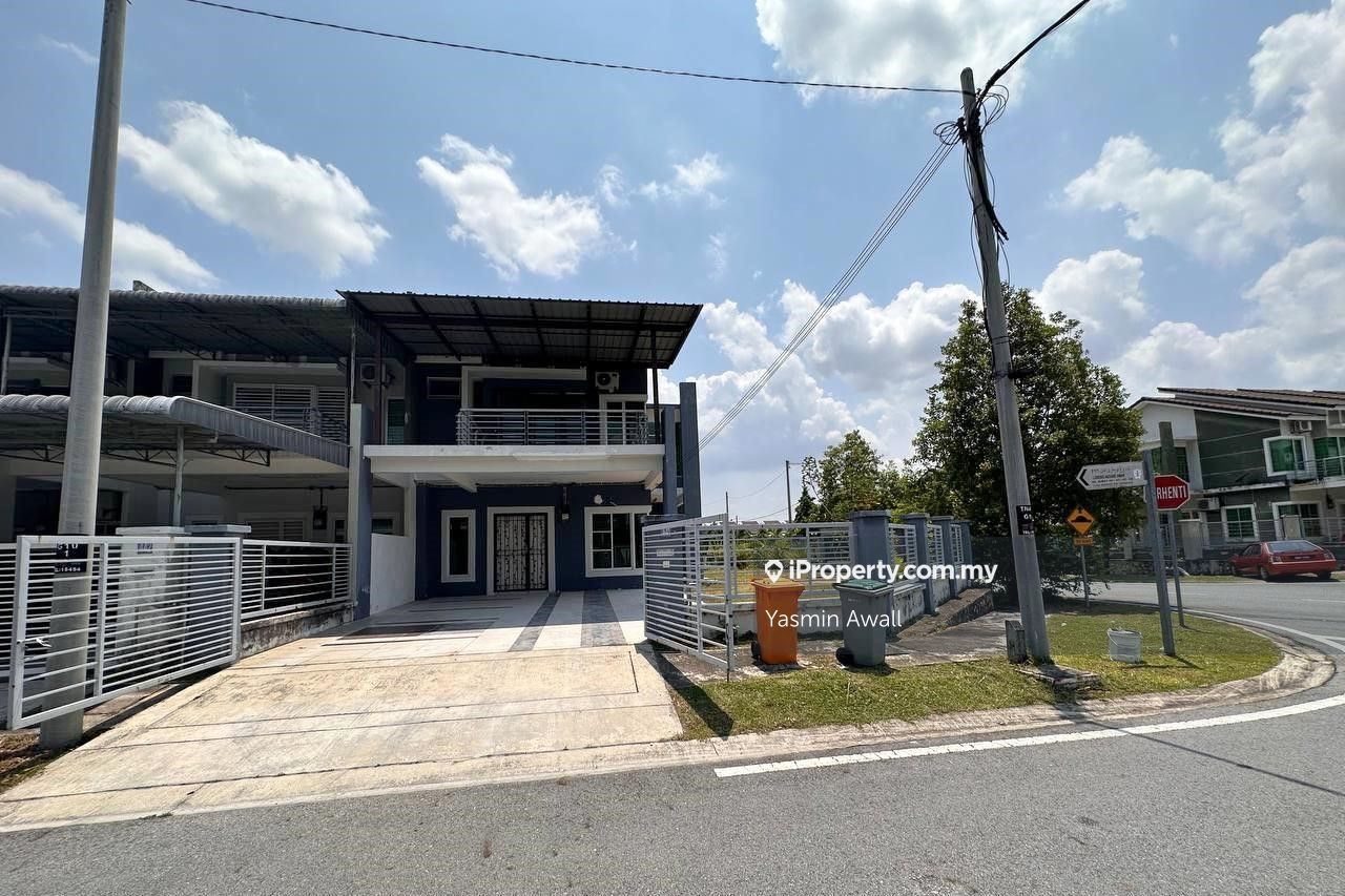 Bandar Sri Sendayan Corner lot 2sty Terrace/Link House 4 bedrooms for