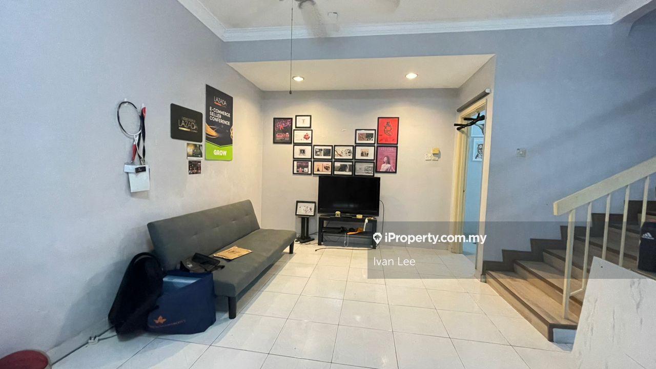 PJ SS25 Taman Mayang 2Storey Terraced House, Petaling Jaya 2sty