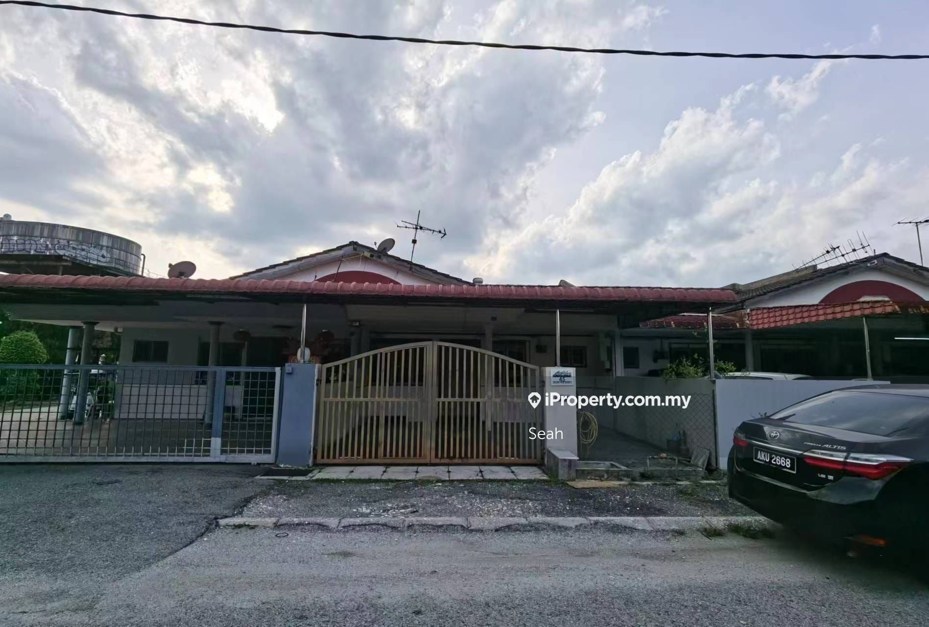 Taman Che Wan, Jalan Kuala Kangsar, Ipoh 1sty Terrace/Link House 4