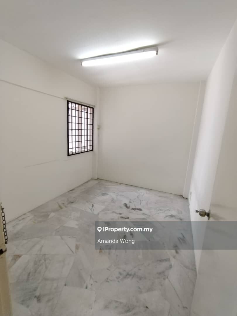 Pandan Lake View Apartment 3 bedrooms for rent in Ampang, Selangor