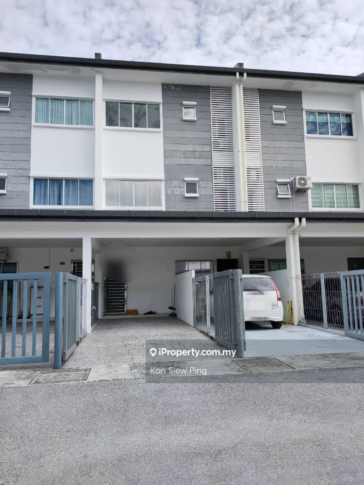 Oxford Park Avenue Townhouse, Kuching Townhouse 2 bedrooms for rent