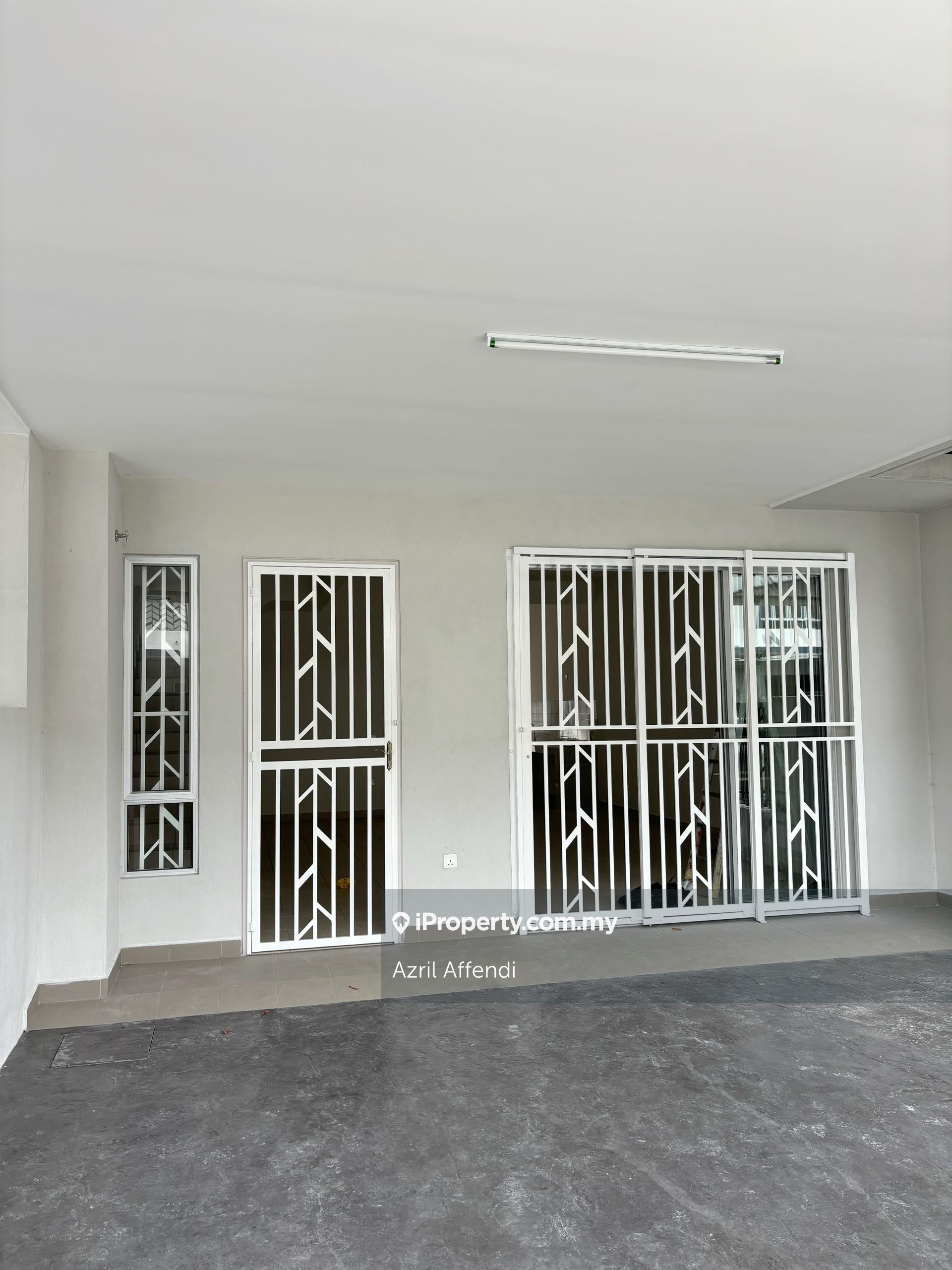 Bandar Ainsdale (ANGGUN), Seremban 2sty Terrace/Link House 4 bedrooms
