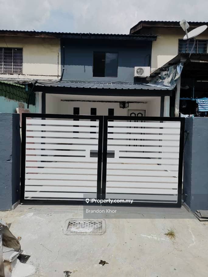 Megah Ria, Masai Intermediate 2-sty Terrace/Link House 2 bedrooms 