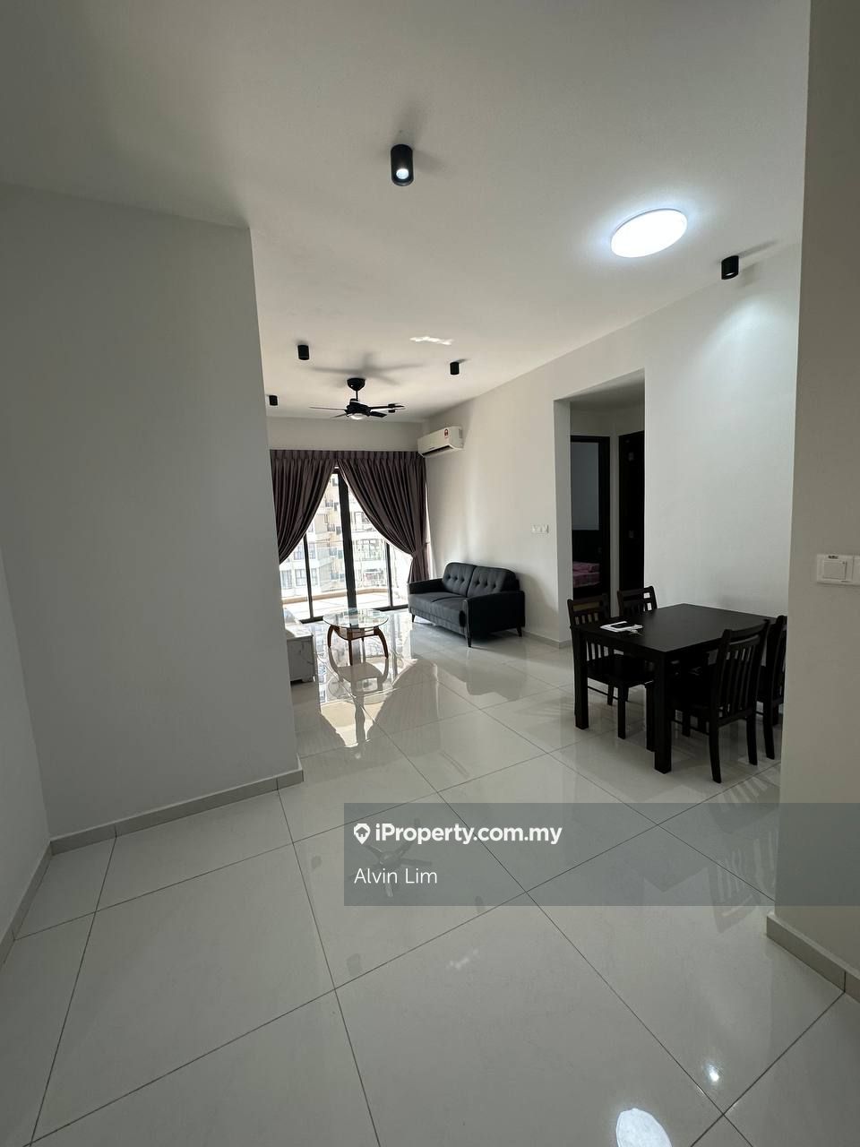 Bay Laurel Country Garden Danga Bay Condominium 2 bedrooms for rent