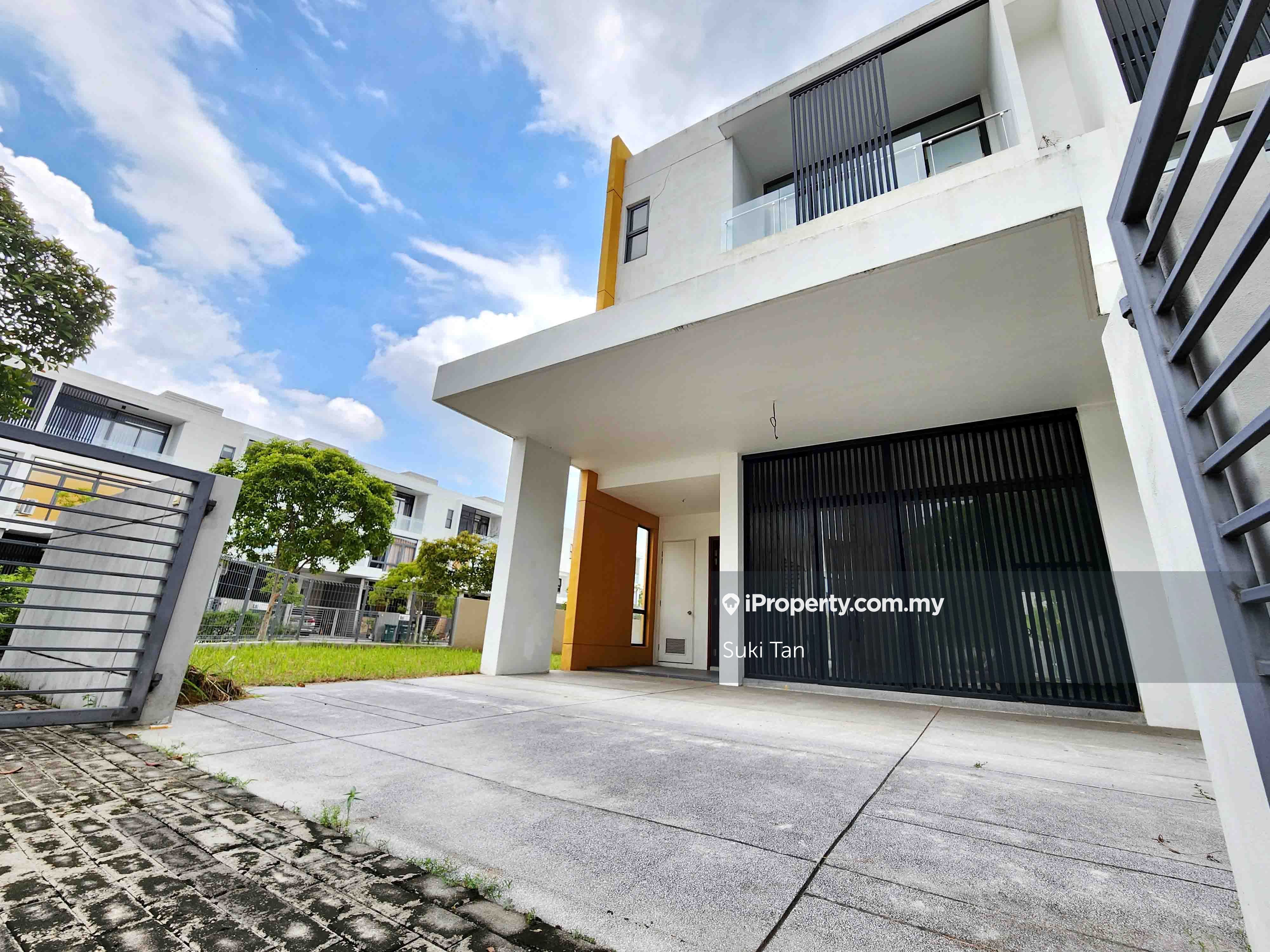 REED LAKE FIELDS / LAKEFIELDS SG BESI KL, Sungai Besi Corner lot 3sty