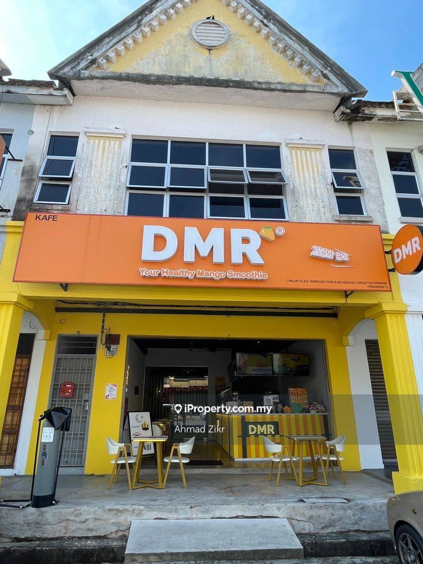 Parit Raja Shop for sale