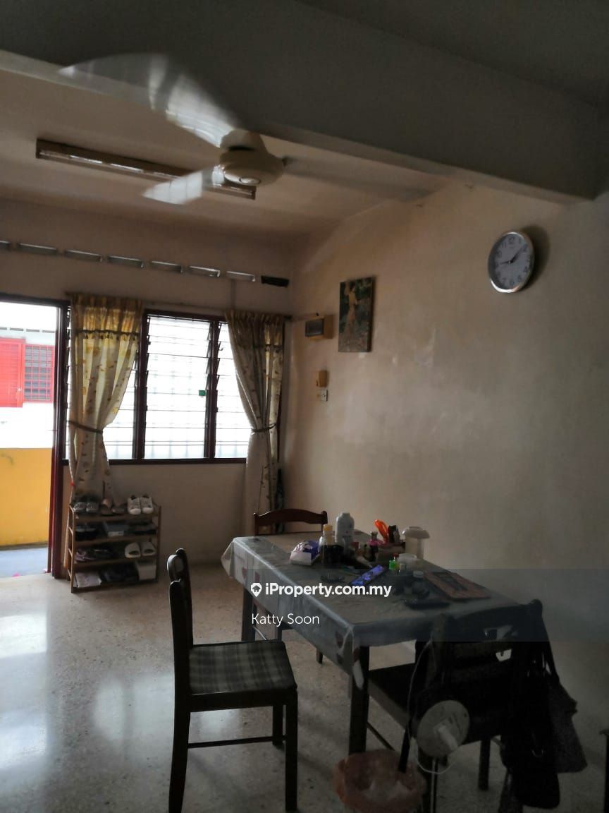 Subang Perdana Goodyear Court 4 Intermediate Apartment 2 bedrooms for