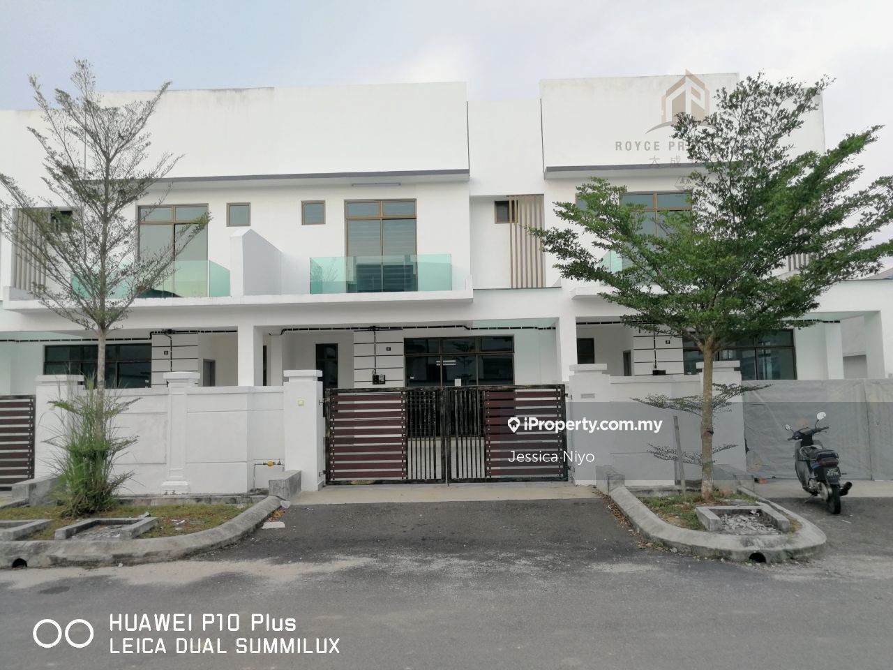 Taman Mengkibol, Kluang, Kluang 2sty Terrace/Link House 4 bedrooms for