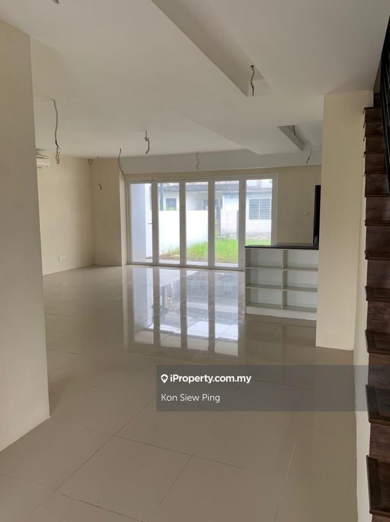 Tabuan Tranquility, Kuching 2sty Terrace/Link House 4 bedrooms for