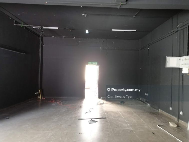 Damansara Perdana, Petaling Jaya, Damansara Perdana End lot Shop for