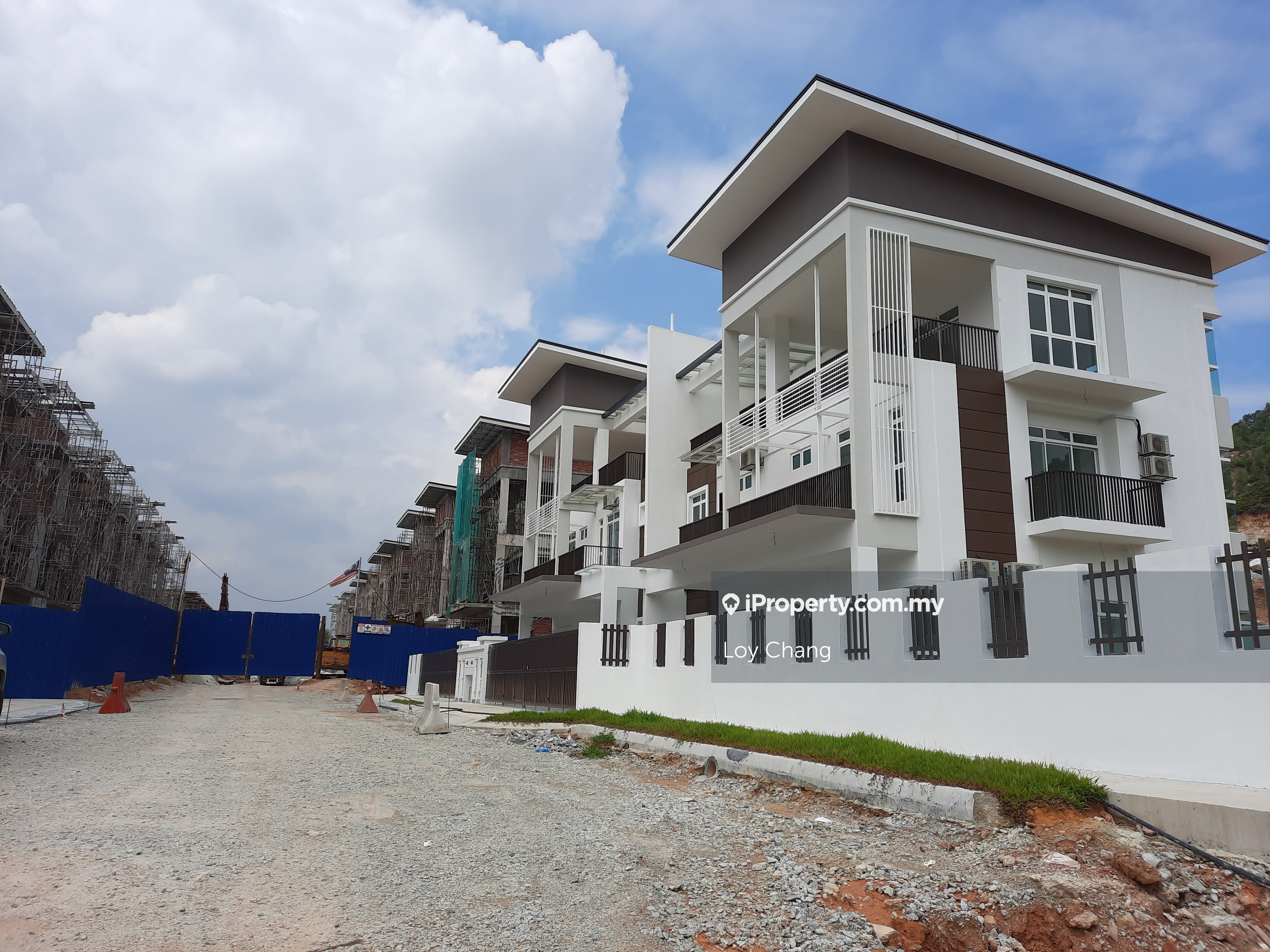 Bandar Baru Ampang, Ampang Corner lot Semi-detached House 6+ 