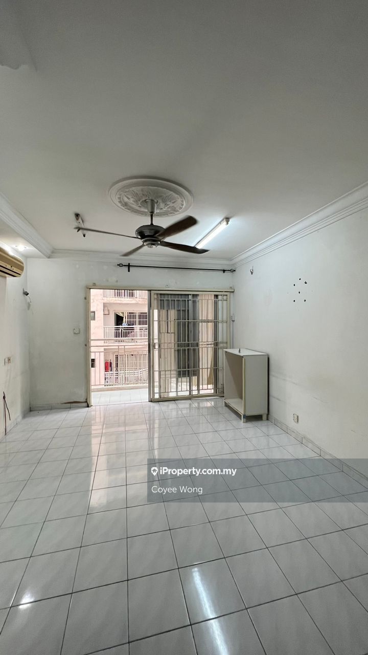 Vista Magna Intermediate Apartment 3 bedrooms for sale in Kepong, Kuala