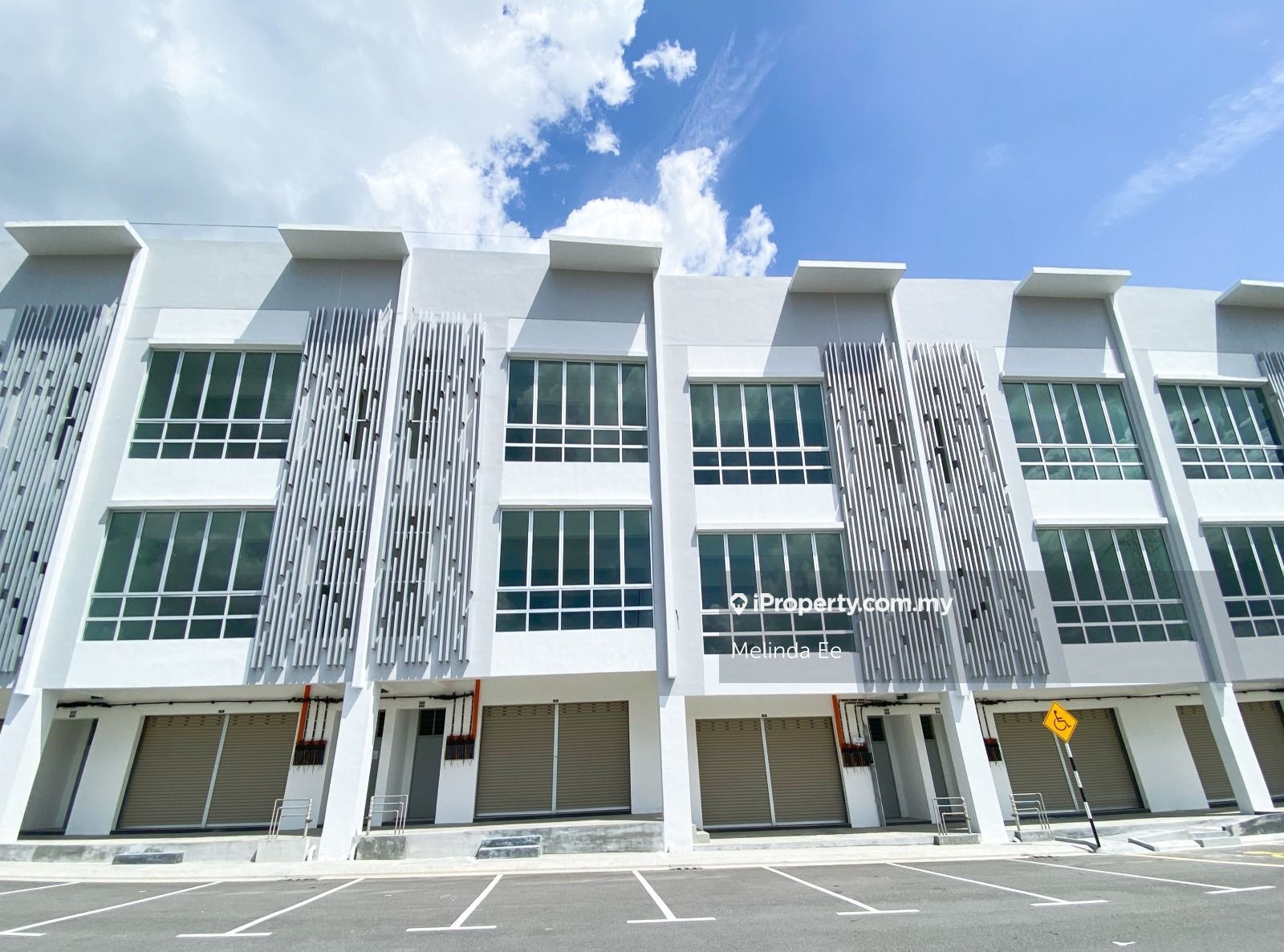 Kempas utama Facing Mainroad Brand new shop, Johor Bahru Shop for rent ...