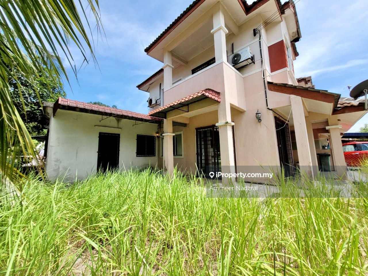 Lorong Az Zaharah, Bandar Puncak Alam Corner lot 2sty Terrace/Link