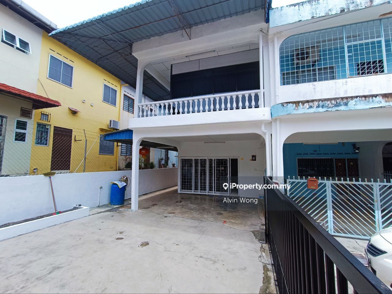 Taman Indah Jaya, Kluang End lot 2sty Terrace/Link House 4+1 bedrooms