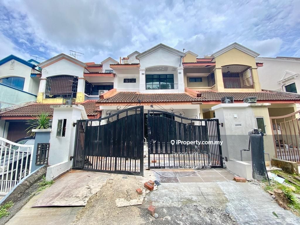 Taman Baiduri Perling, Johor Bahru 2.5sty Terrace/Link House 4