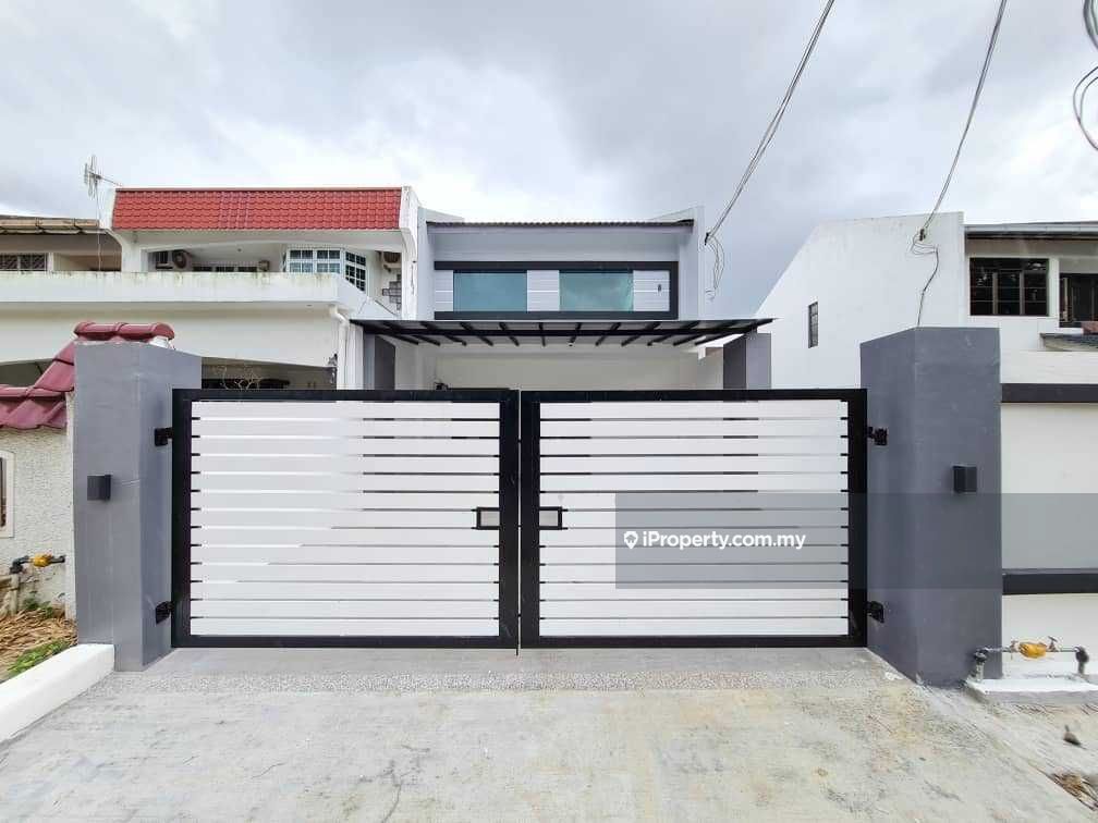 Johor Jaya, Johor Bahru 2-sty Terrace/Link House 4 bedrooms for 