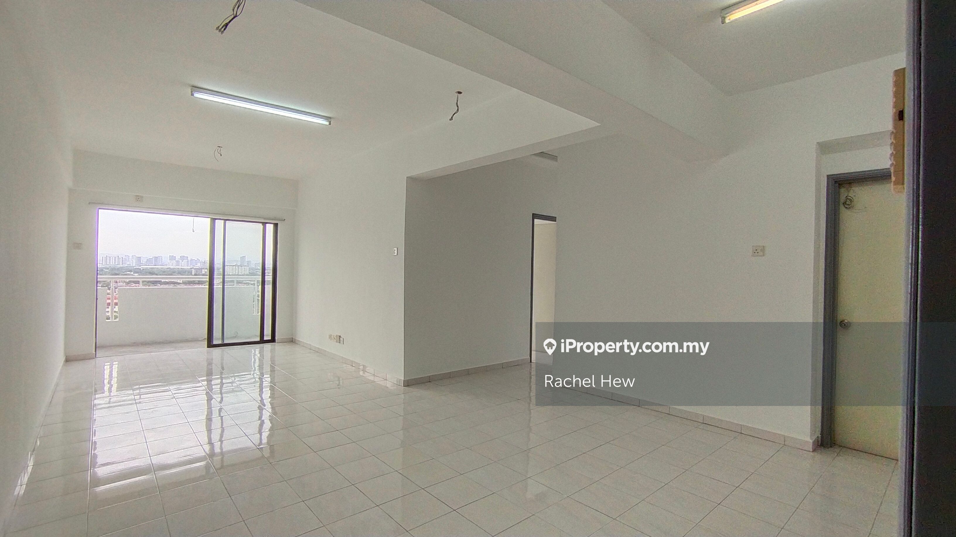 Vista Millennium Condominium Corner lot Condominium 3 bedrooms for sale