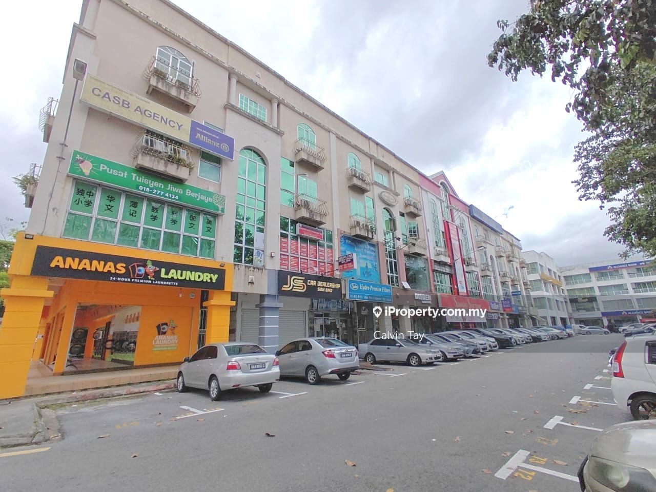 4 Storey Intermediate Shop (Facing Main Road) at Laksamana Cheng Ho