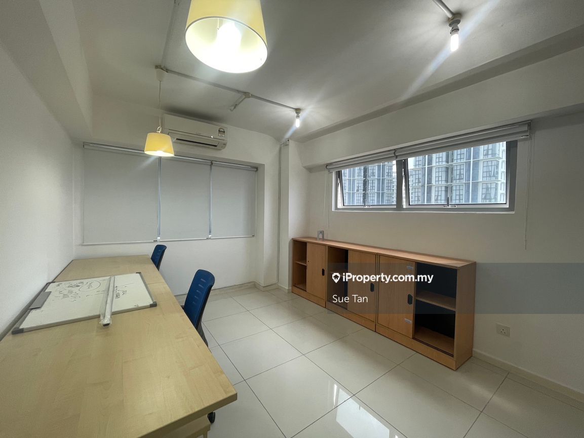 Paragon, Menara Paragon, Cyberjaya Corner lot Office 2 bedrooms for rent