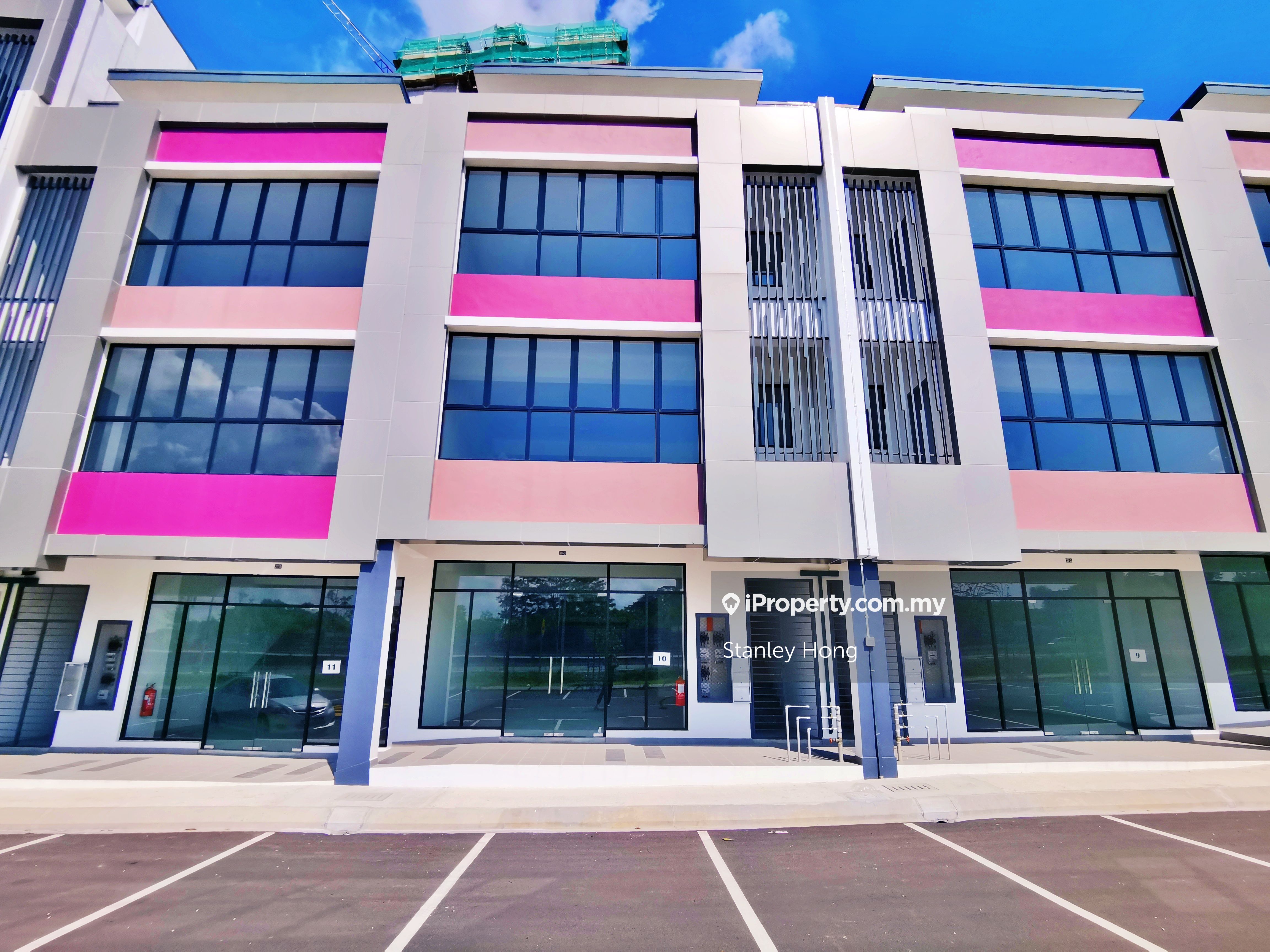 Arena Xchange Kota Warisan Sepang , Kota Warisan, Sepang Corner lot ShopOffice for rent