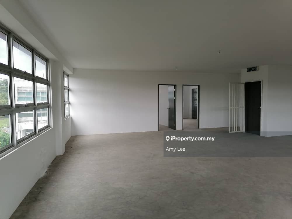 7th mile , Kuching Shop for rent