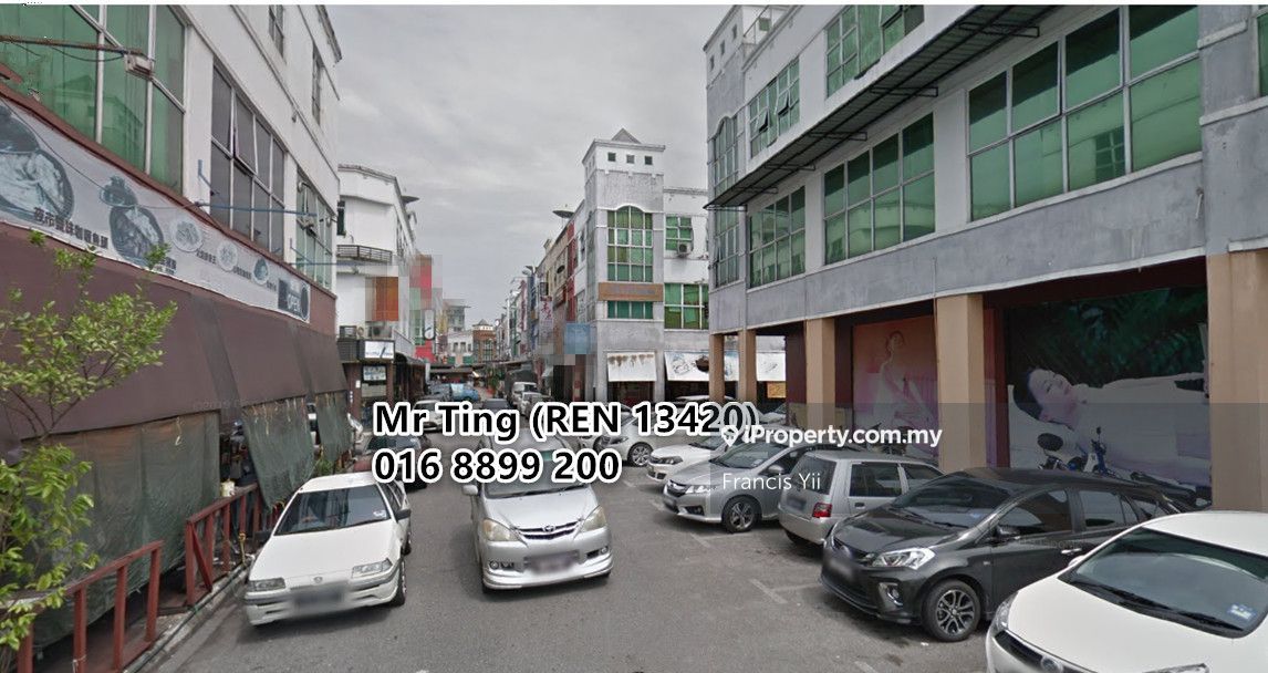 101 Commercial Centre, Kuching Corner lot Shop for sale