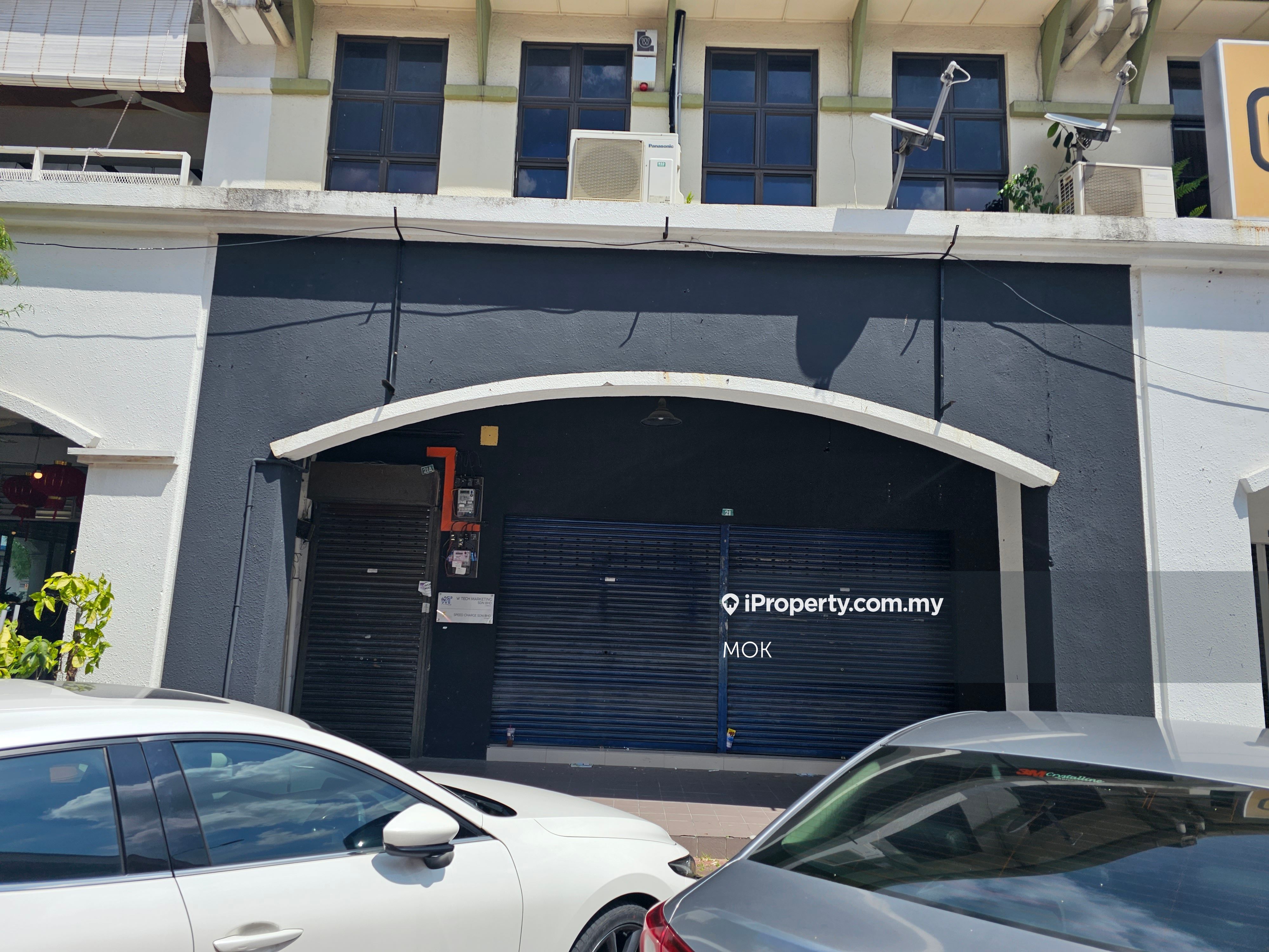 Greentown Shop Ground Floor For Rent, Greentown Shop Ground floor For